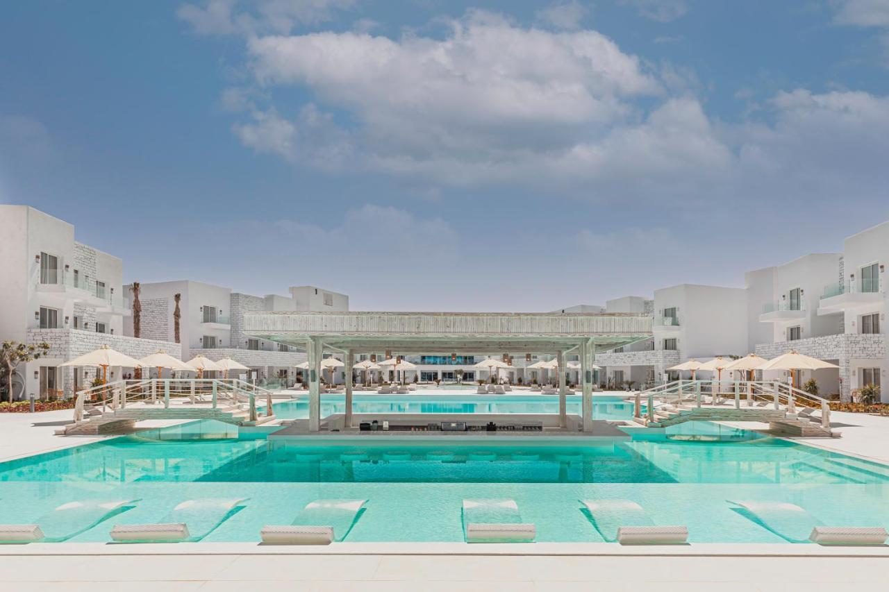 Tanoak Resort Ain Soukhna Exteriér fotografie The hotel's main pool